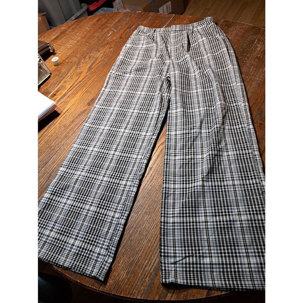 Large Tinseltown White Black Grey Bootcut Plaid Pants with Pockets  Belt Loops